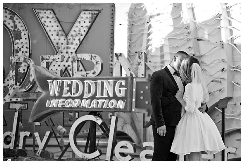 Neon_Museum_Las_Vegas_Destination_Wedding_photos-13.jpg