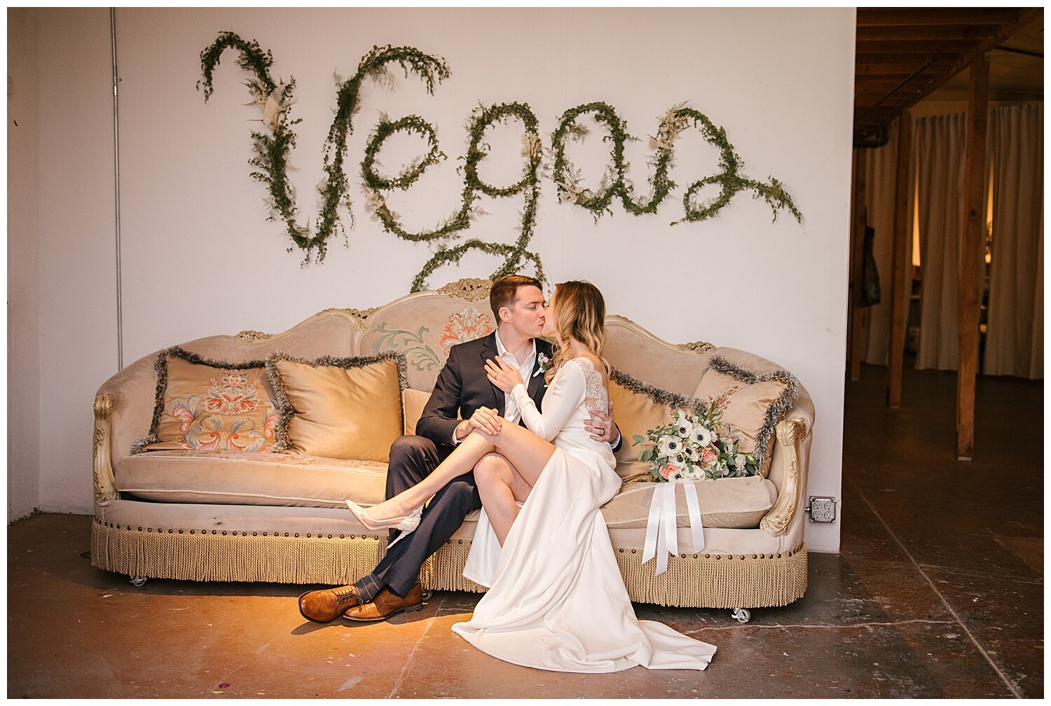 Las_Vegas_Micro_Wedding_Doyle_blog-39.jpg