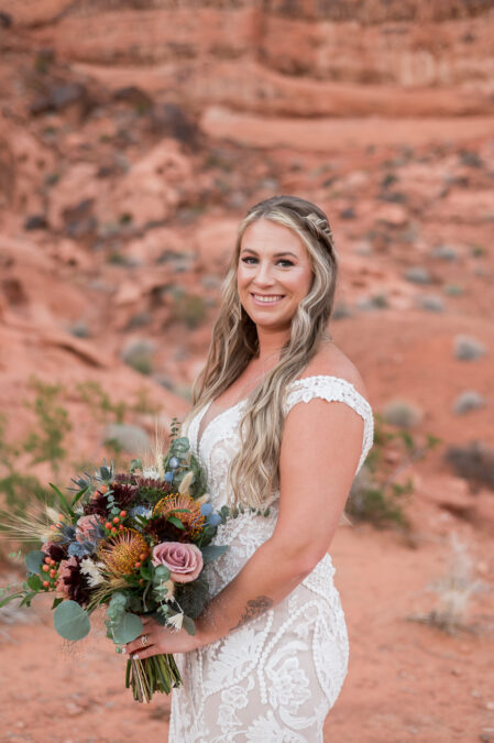 beautiful bride portrait with gorgeous desert inspired bouqet