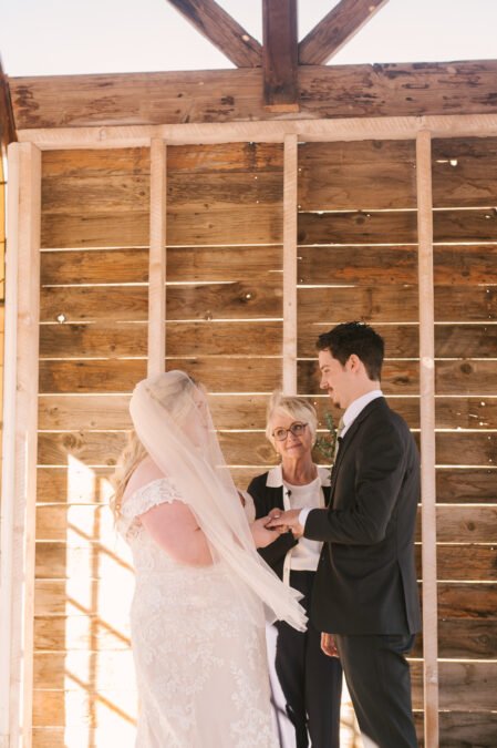 las vegas bride and groom ring exchange ceremony