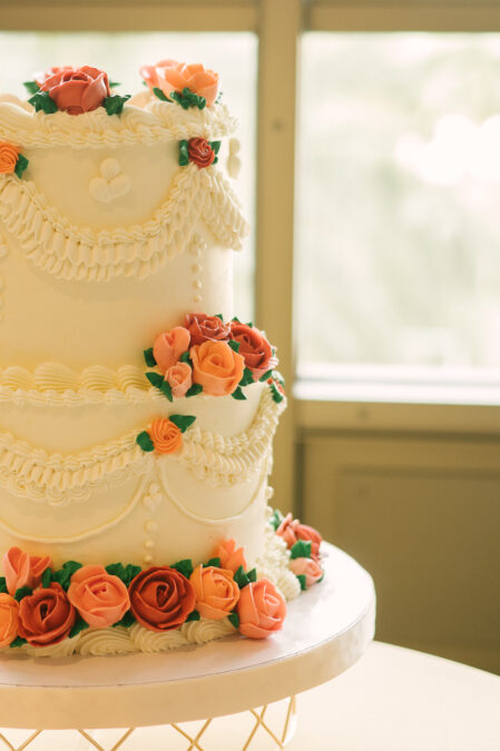 retro inspired cake for park mgm hotel micro wedding