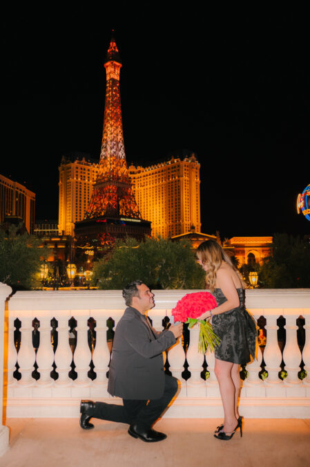 las vegas iconic surprise proposal at night