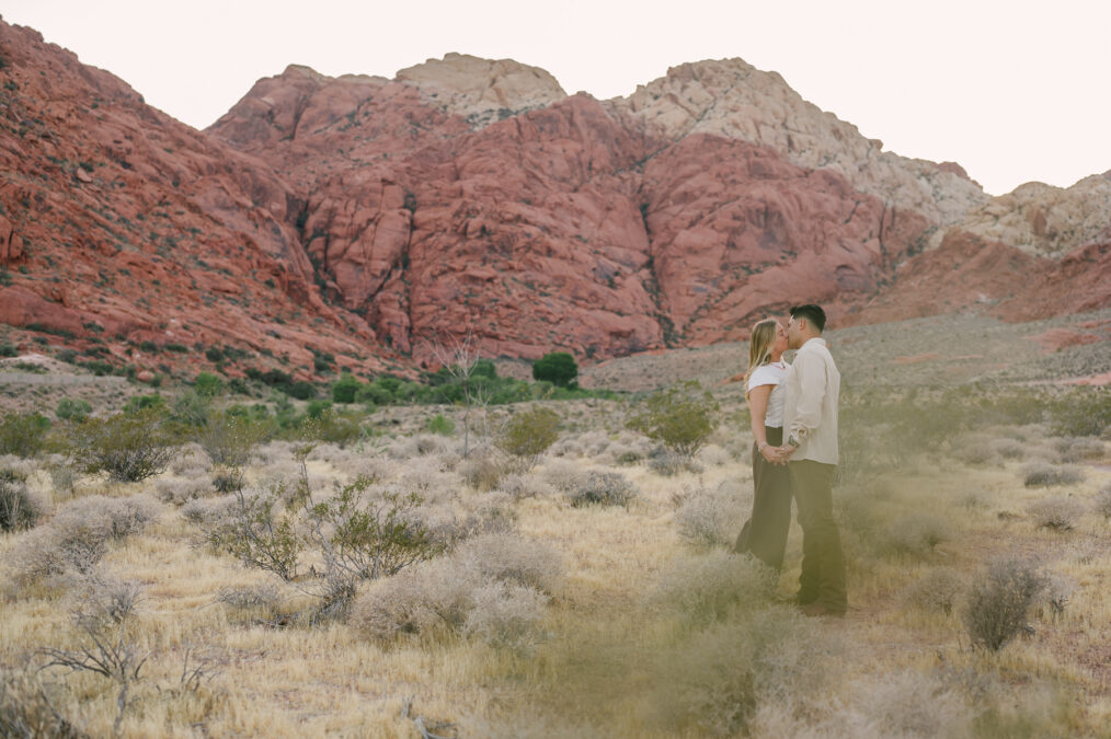 las vegas red rock proposal engagement photo session
